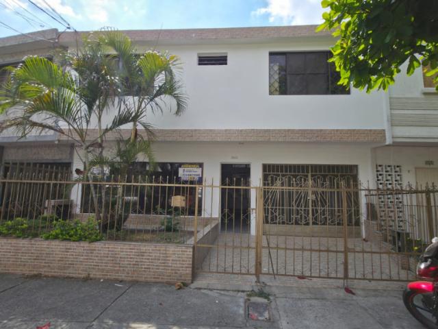CASA Av Calle 9 N # 26 16, Santa Mónica Residencial, Cali
