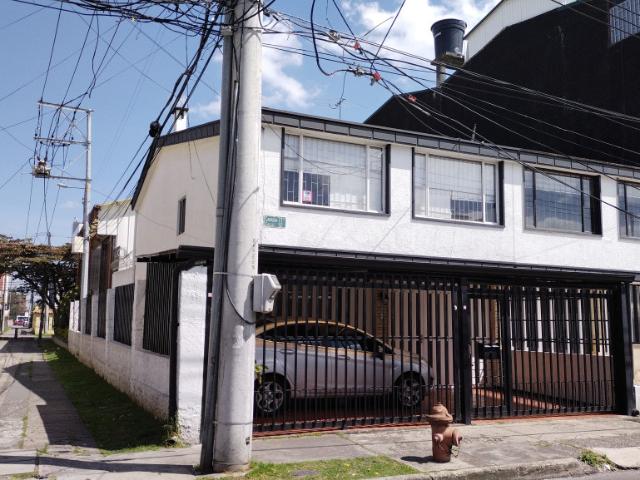 CASA Av Carrera 71 A #52 5, Normandía, Bogotá
