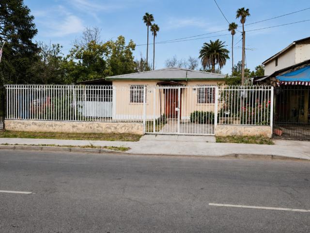 AMPLIA CASA AV EL TREBOL 540 MT2 / CAMINO MELIPILLA