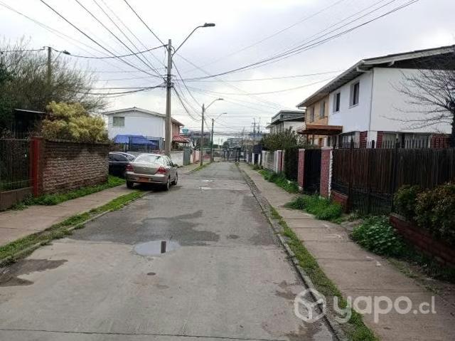 Casa av tocornal, metro las mercedes | 3 dormitorios por 125000. 00 en Puente Alto