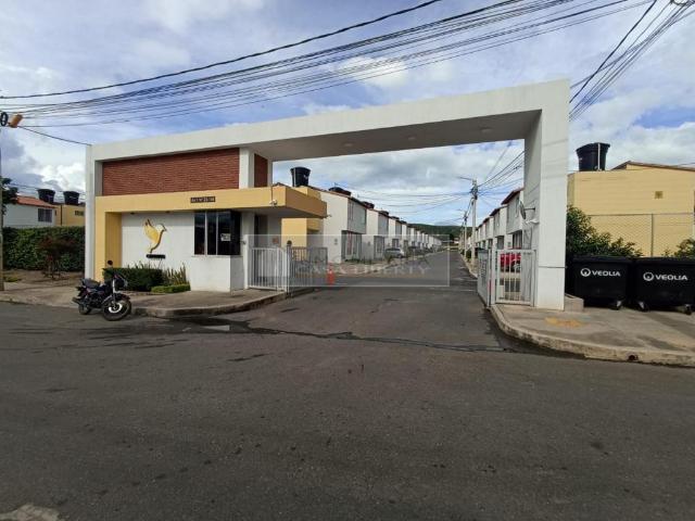 CASA AV 1 # 23 144 CONJUNTO CANARIO CASA F 1, Chaparral, Los Patios