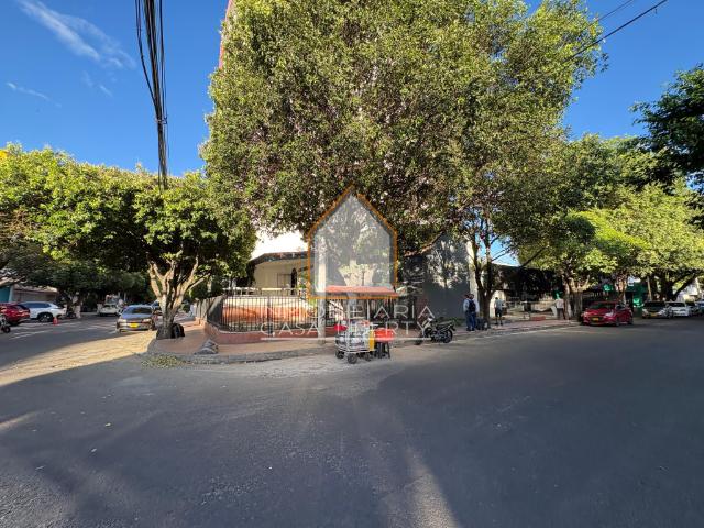 CASA AV 2E CALLE 14, ESQUINA, BARRIO CAOBOS, Caobos, Cúcuta