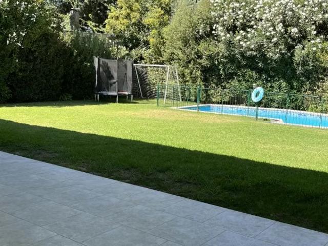 Casa avda chicureo 13.000 | 4 dormitorios por 14700.00 en Colina