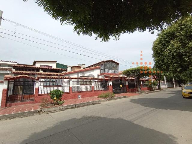 CASA AVENIDA 4E # 0 56N QUINTA BOSCH, Quinta Bosch, Cúcuta