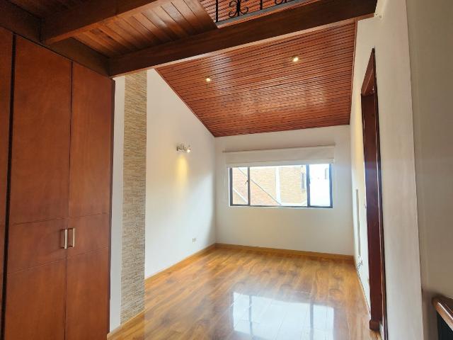 CASA avenida pradilla, Avenida Pradilla, Chía