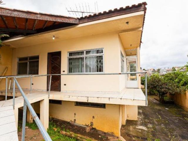 Casa averbada de 158 m² com terreno de 480 m² ZR3 à venda no Novo Mundo Curitiba