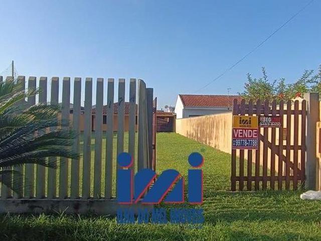 Casa á 150 metros do mar com espaço de terreno