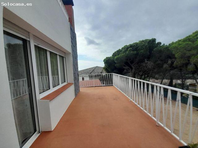 Casa a 4 vientos con terreno de 700 m2, espectaculares vistas abiertas y al mar