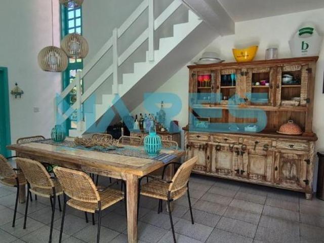 Casa à 50m da praia da Baleia