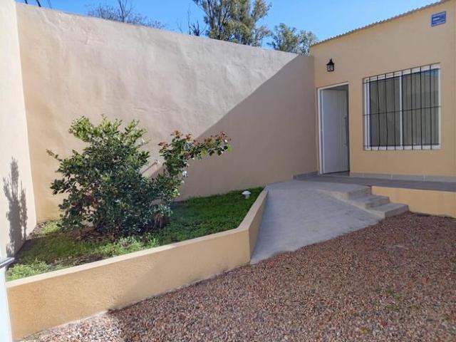 Casa a estrenar 3 ambientes con patio