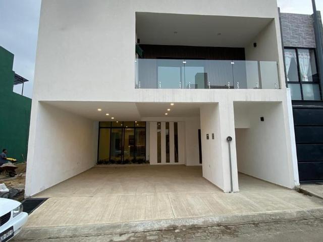 CASA A ESTRENAR