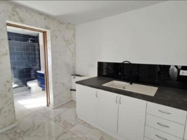 Casa a estrenar con 11.2000m2 de terreno