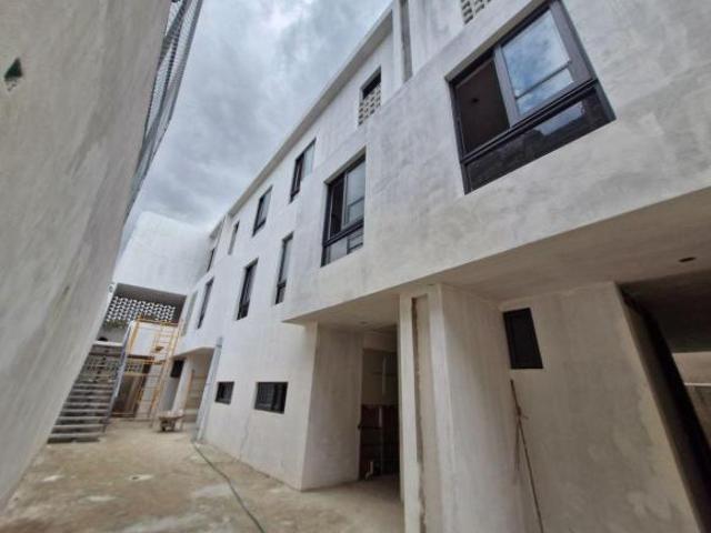 Casa a estrenar en Jardines del Bosque a unas cuadras del RIU Guadalajara