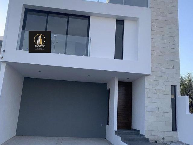 Casa a estrenar en Nuevo Refugio
