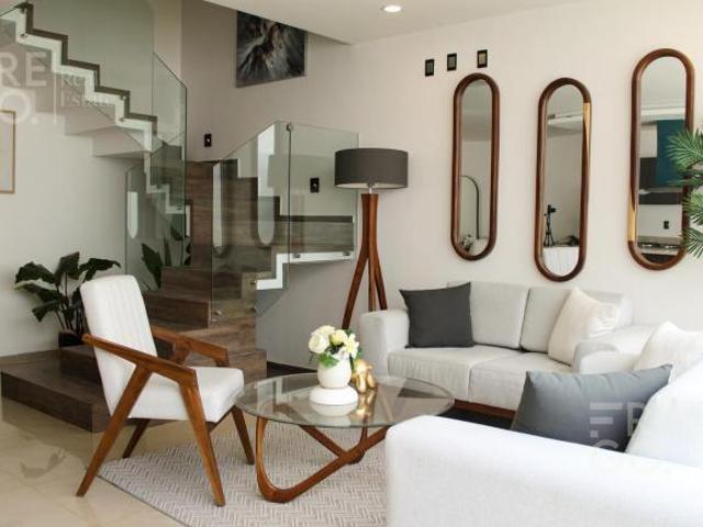 Casa a estrenar en venta en Valle Imperial, Zapopan, Jal