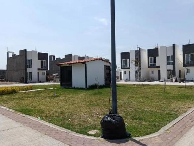 Casa a Estrenar en Villas de Bernalejo, Irapuato con Acabados Modernos