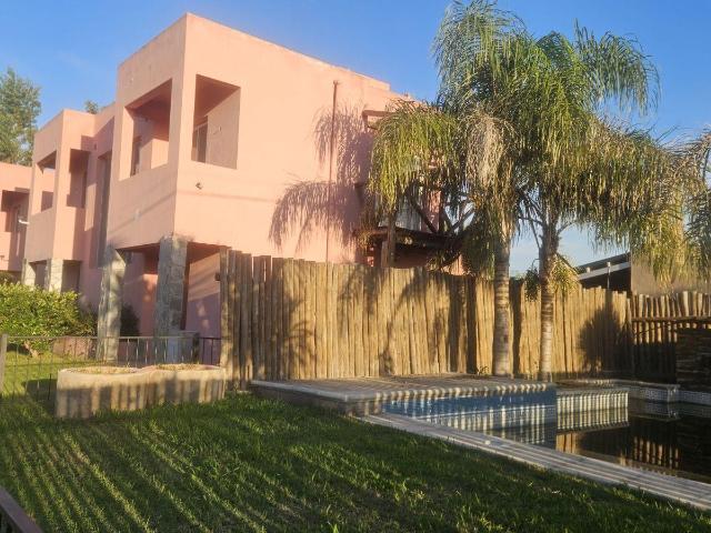 Casa a estrenar para alquiler en Roldán 5 ambientes | Argenprop