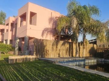 Casa a estrenar para alquiler en Roldán 5 ambientes | Argenprop