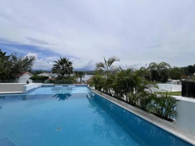 Casa a Orilla del Lago de Tequesquitengo | Alberca Privada, Boya para Lancha y Exclusiva Casa Club
