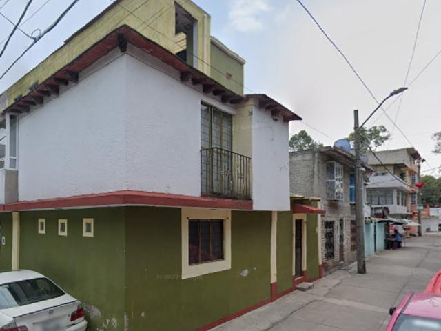 CASA A LA VENTA EN CAMPAMENTO 2 DE OCTUBRE IZTACALCO CDMX YQH