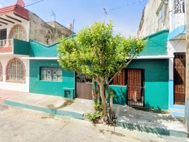 CASA A LA VENTA EN BENITO JUAREZ MAZATLAN SINALOA YQH