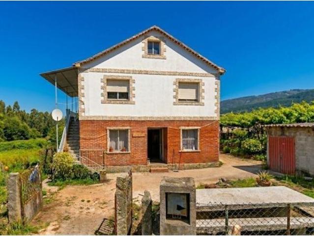 Casa a la venta en Poio. Activo inmobiliario SIN POSESIÓN, NO SE PUEDE VISITAR