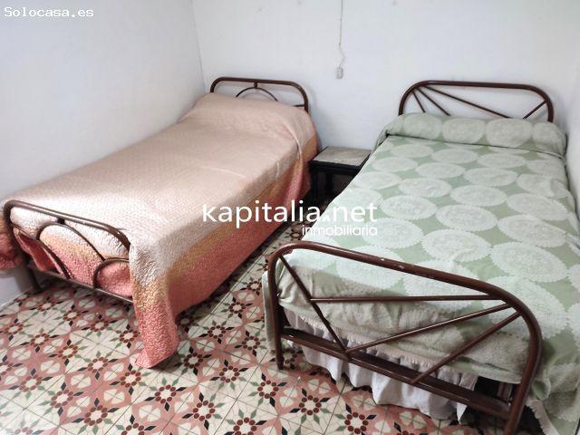 CASA A LA VENTA EN PUEBLO PEQUEÑO Y TRANQUILO LLAMADO ALFAFARA