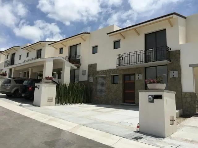 CASA A LA VENTA EN VALLE DE CANTERA ZIBATÁ QUERETARO YQH