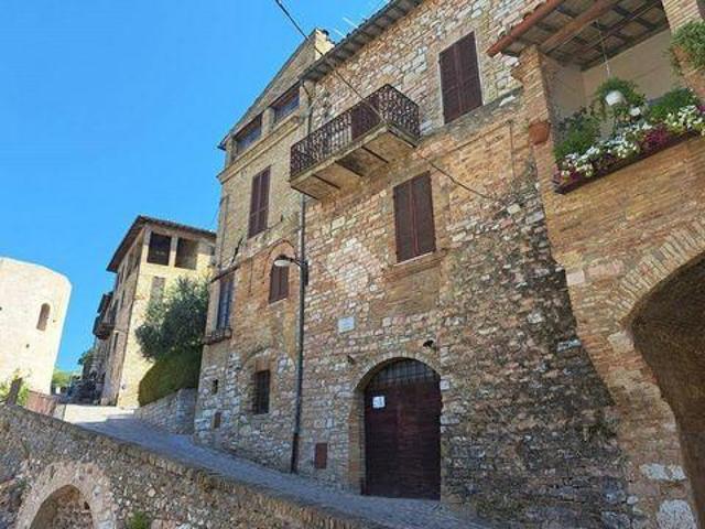 Casa a Schiera 5 camere da letto, Perugia Umbria DS103700694