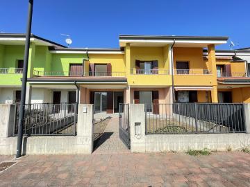 Casa a Schiera di Recente Costruzione