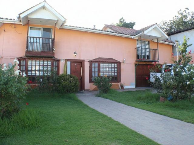 Casa a pasos de plaza de armas en Quillota