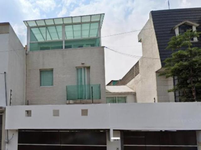 Casa a pasos del Parque Revolución—137 m² construidos en Azcapotzalco— Remate Bancario