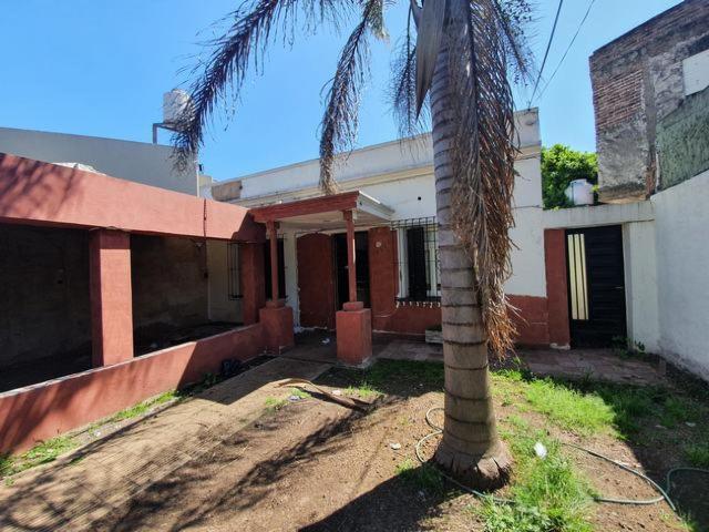 CASA A RECICLAR EN LOTE DE 250M2 MARTIN CORONADO en Inmomap