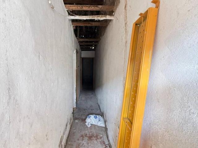 CASA A REFORMAR COMPLETAMENTE CON TERRAZA