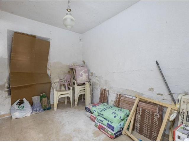 Casa a reformar en el corazón de Guevejar
