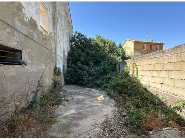 CASA A REFORMAR EN MONFLORITE