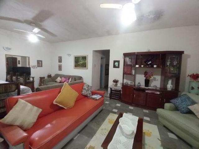 Casa á venda 3 dormitórios Tupi/Praia Grande SP