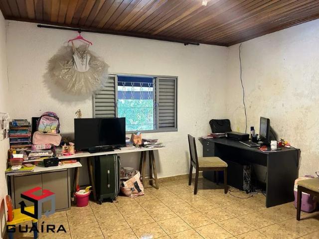 Casa à venda: 3 dormitórios, Edícula completa e 1 vaga Vila Aquilino Santo André SP