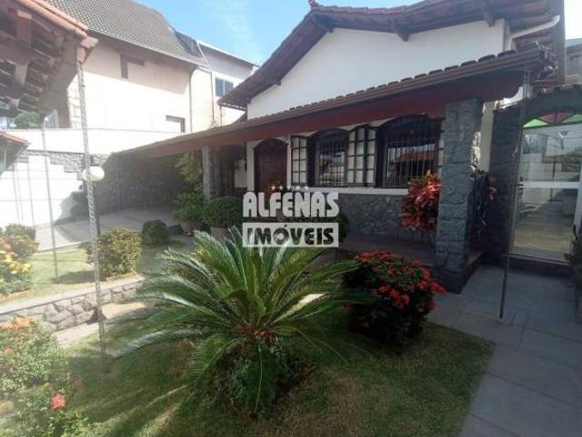Casa à venda 3 quartos no Bairro CAMARGOS