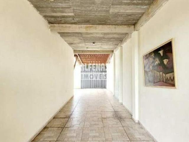 Casa à venda 3 quartos no Bairro COLONIAL