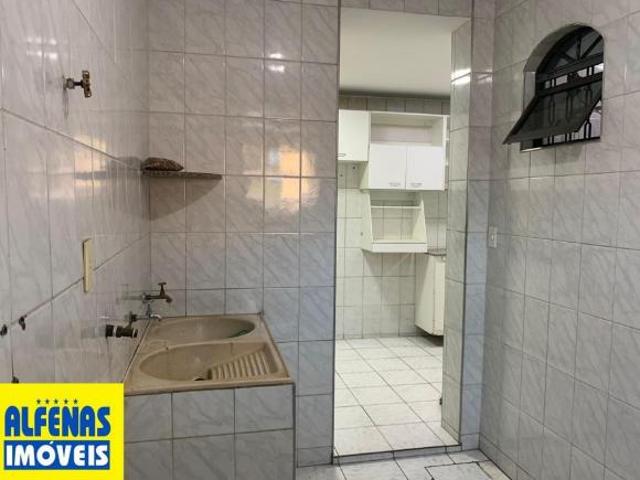 Casa à venda 3 quartos no Bairro Inconfidentes