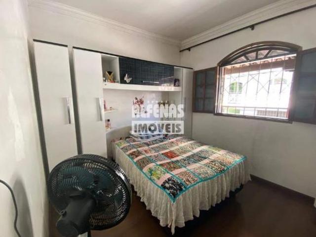 Casa à venda 3 quartos no Bairro Lindéia