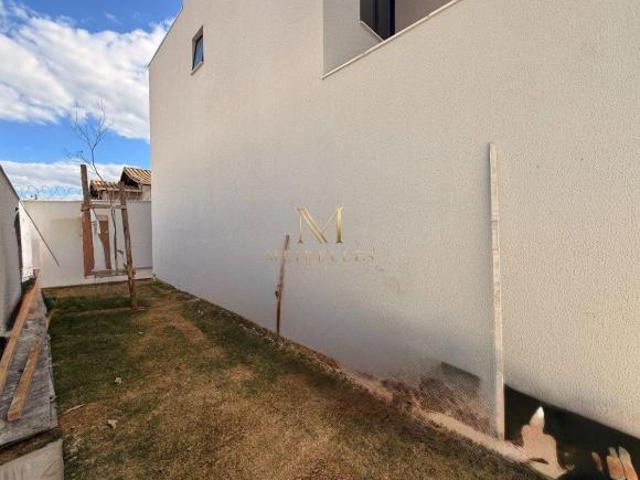 Casa à venda 3 quartos suíte closet quintal 2 vagas no bairro Itapoã Belo Horizonte