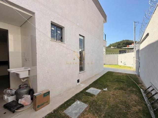 Casa à venda 3 quartos suíte sacada 2 vagas no bairro Letícia Belo Horizonte