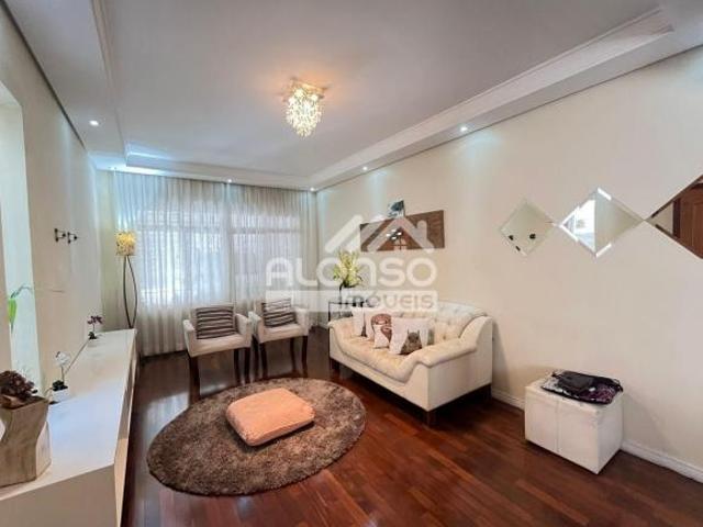 Casa a venda 3 quartos sendo 1 suíte e 2 vagas de garagem Jardim Ester
