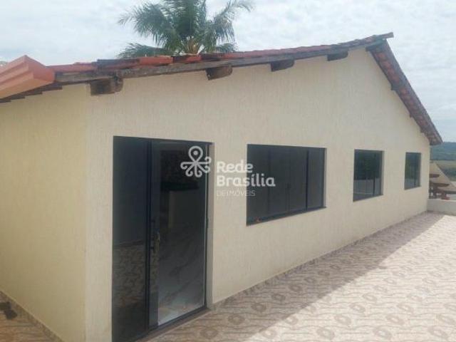 CASA À VENDA | 3 QUARTOS | 1 SUÍTE | 276 M² DE LOTE