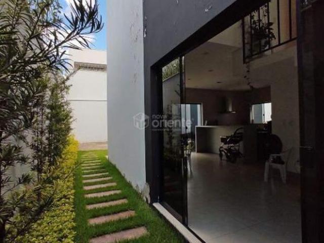 Casa à venda, 3 quartos, 1 suíte, 2 vagas, Jardim Dona Zeli Nova Serrana/MG