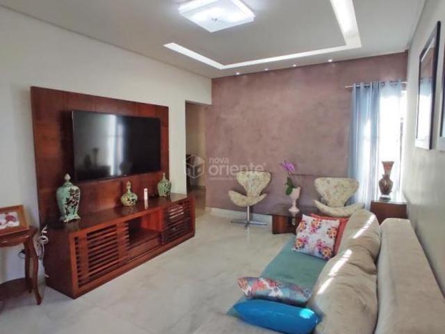 Casa à venda, 3 quartos, 1 suíte, 2 vagas, Santa Cruz Nova Serrana/MG