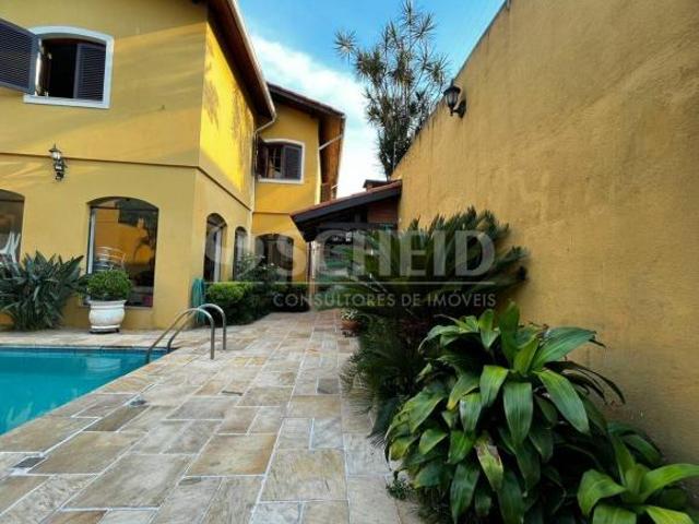 Casa a venda 3 quartos 1 suíte 4 vagas 280 m² de terreno em Interlagos no bolsão de Interlagos