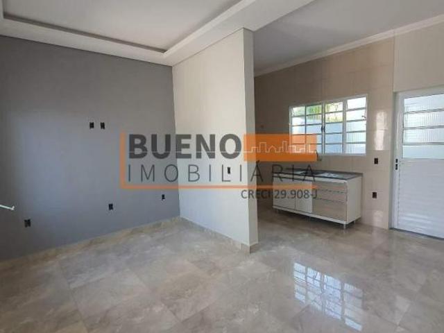 Casa a venda 3 Quartos sendo 1 suíte e quintal Centro Nova Odessa SP